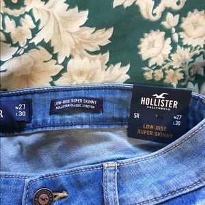 Hollister low rise super skinny size 5R new